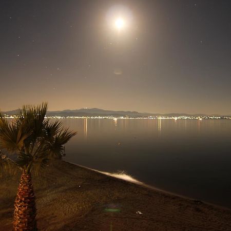 Eretria Beach Apartments Eksteriør billede