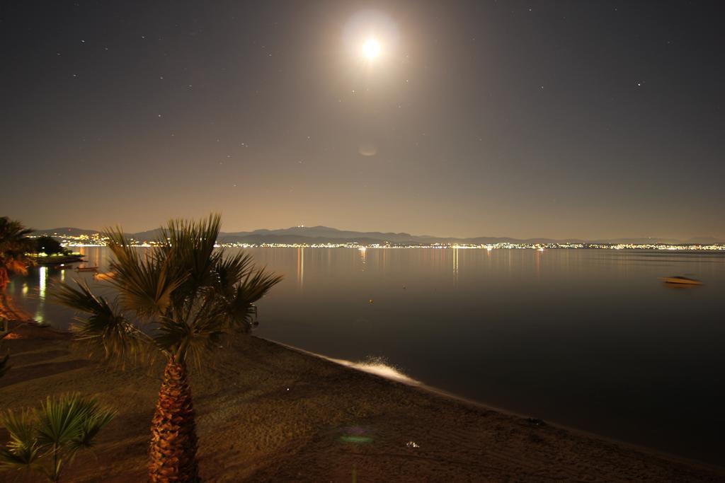 Eretria Beach Apartments Eksteriør billede